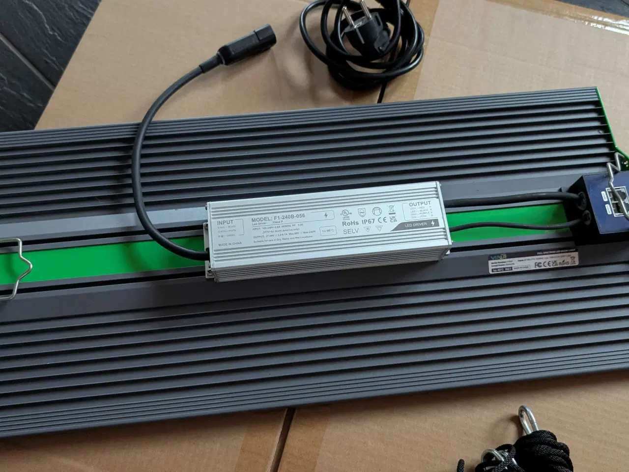 Billede 4 - LED lampe til plantevækst