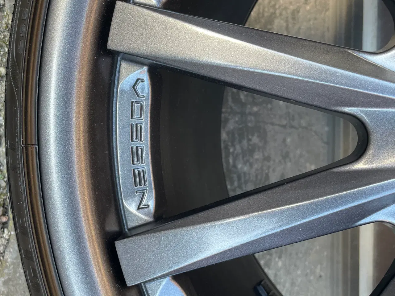 Billede 7 - Original Vossen alufælge 235/35-19krydsmål 5 x 112