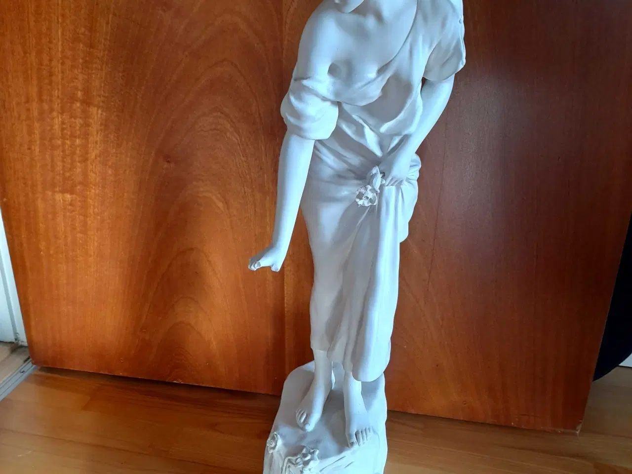 Billede 2 - Stort gibs figur 60b 80h 2stk.