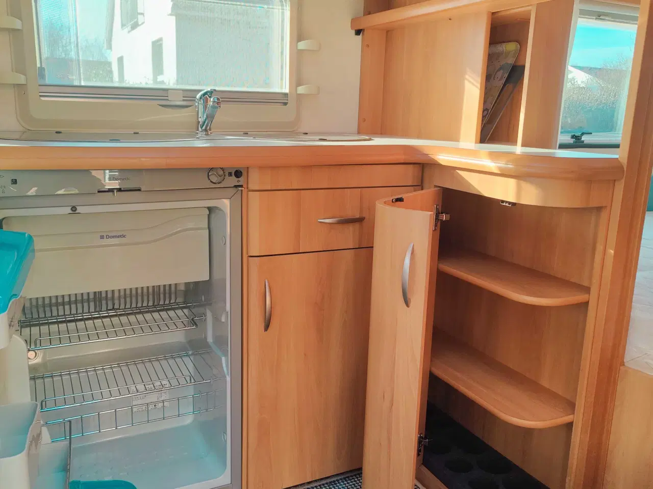 Billede 7 - Utroligt Velholdt Hobby 460 UFE campingvogn.