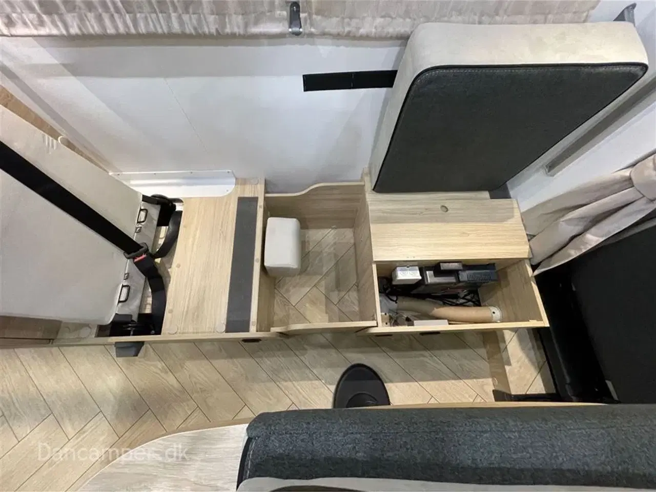 Billede 28 - 2026 - Chausson 650 Chausson 650 Titanium Line, Når stor rummelighed skal findes på den lille plads, 165HK med 8-trin aut.gear