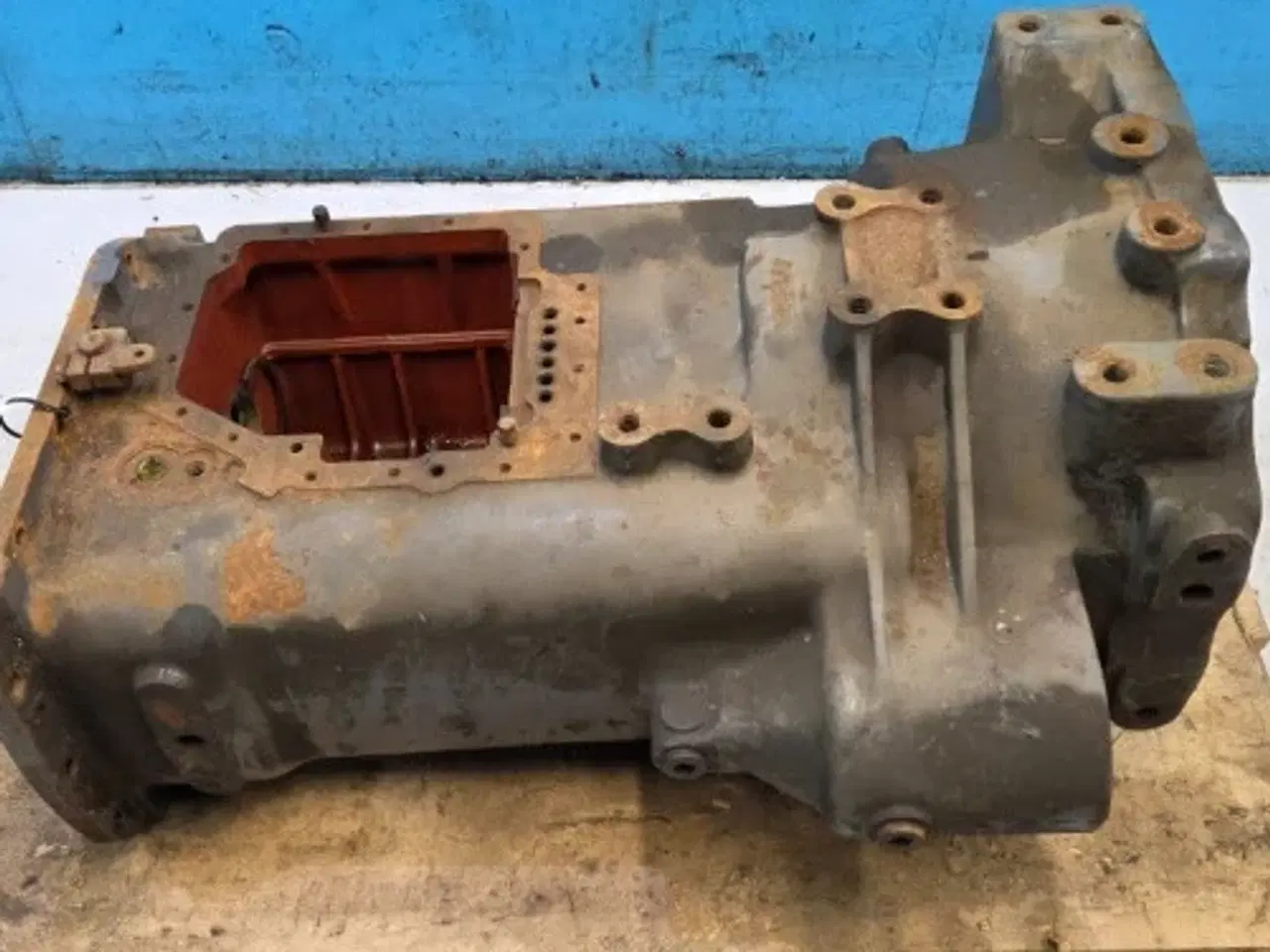 Billede 2 - New Holland 8340 Gearkasse Hus F0NN7005AH