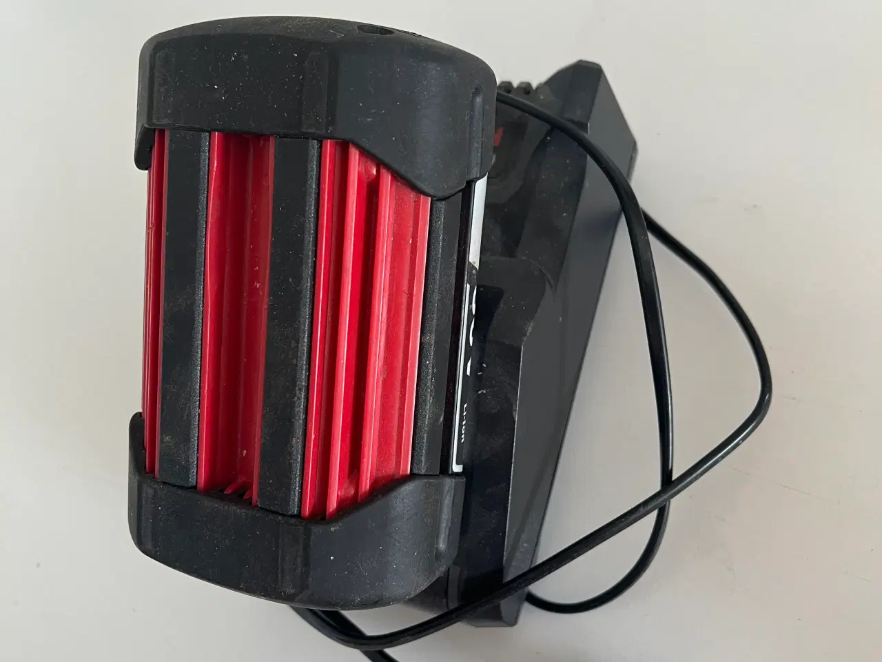 Billede 1 - Bosch 36Volt batteri 4,0 Ah inkl. lader