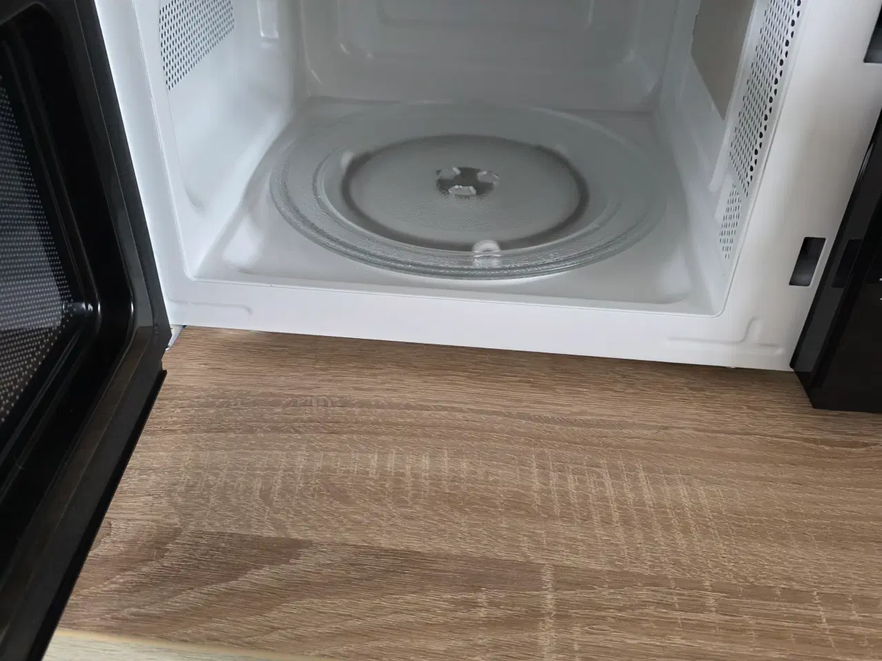 Billede 2 - Ny mikroovn