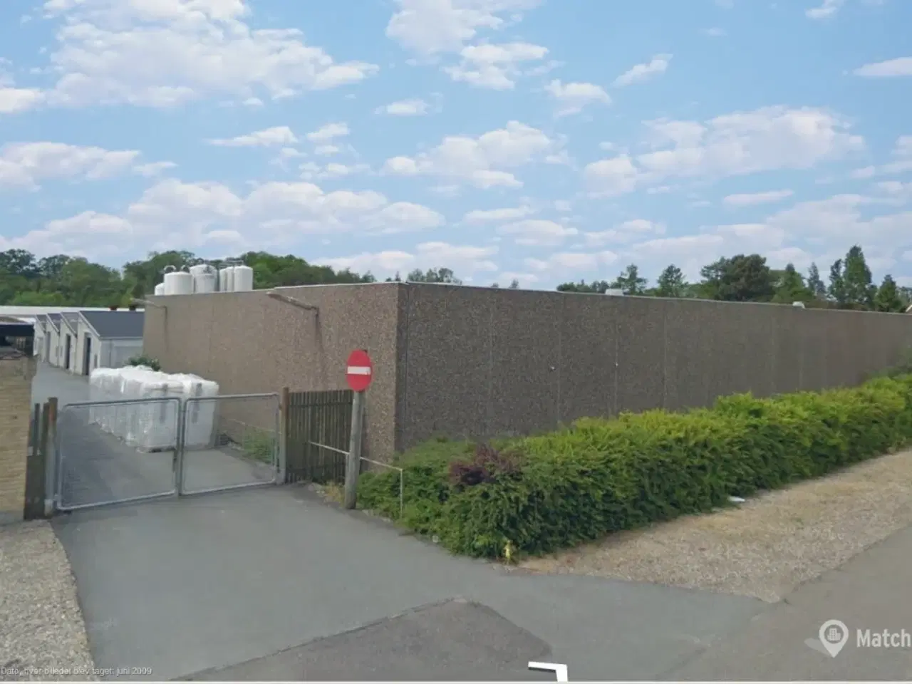 Billede 1 - Stor regulær lagerhal med kontor til lav pris