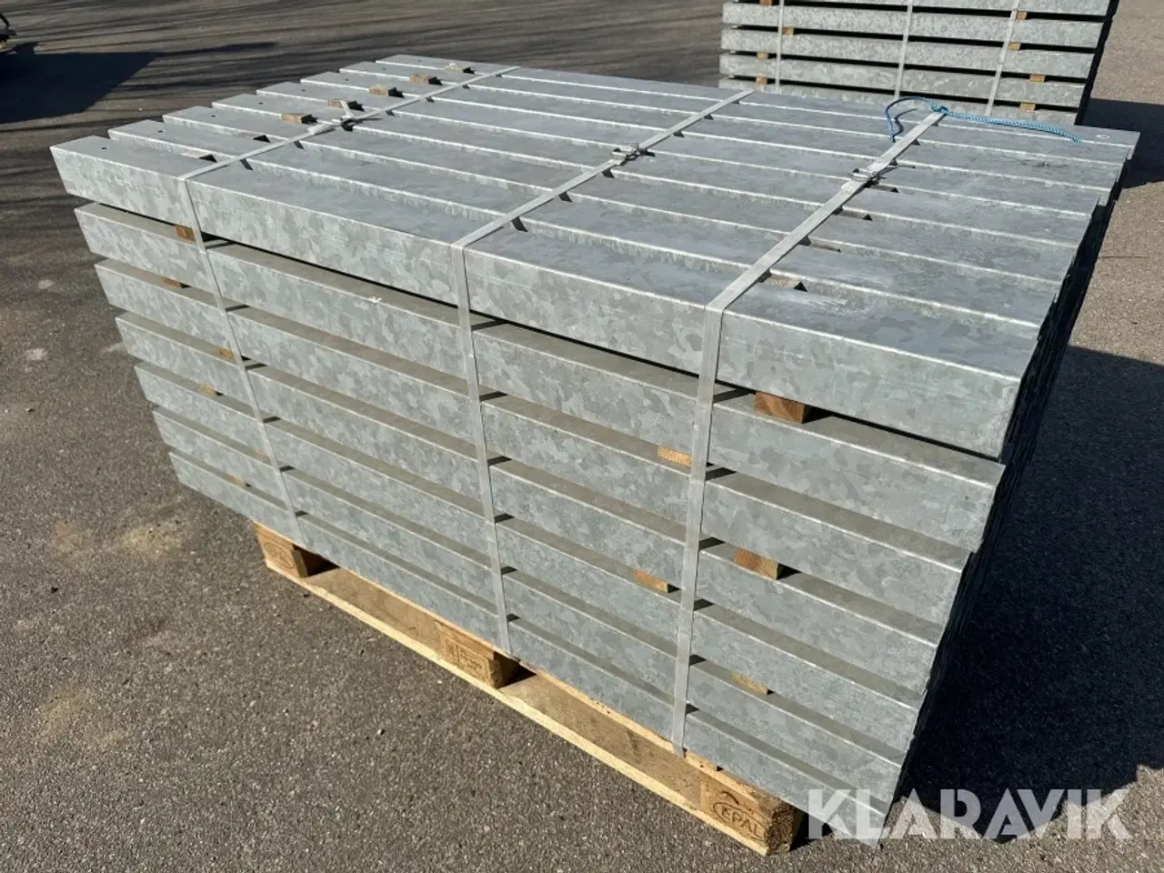 Billede 5 - Galvaniserede stolper 1,5m lange - 57 styk