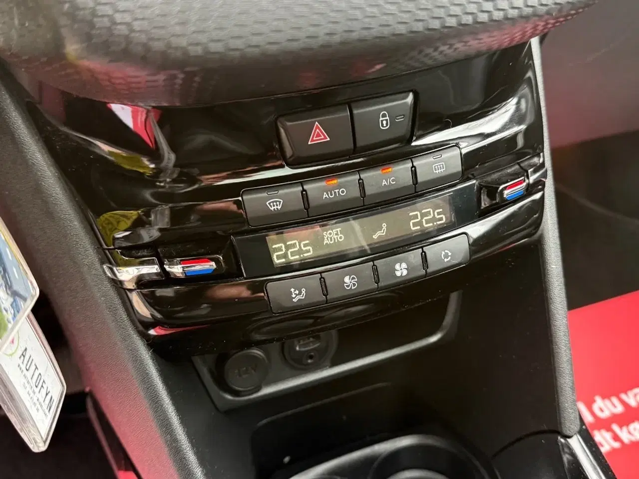 Billede 17 - Peugeot 2008 1,6 BlueHDi 100 Allure Sky