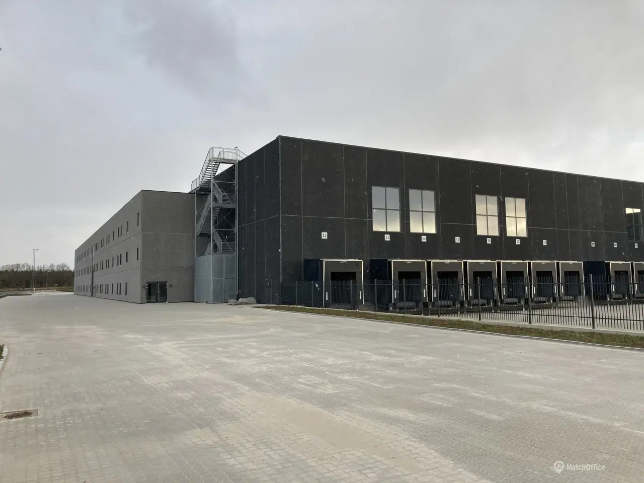 Billede 8 - 10.072 m2 Lager- Logistik-lejemål med 600 m2 kontor