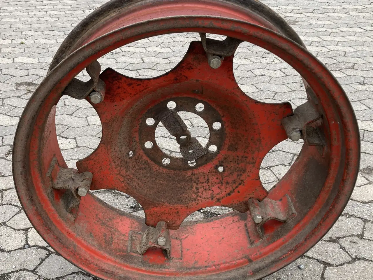 Billede 4 - 32¨ Traktor Fælg til dæk 12,4/11-32