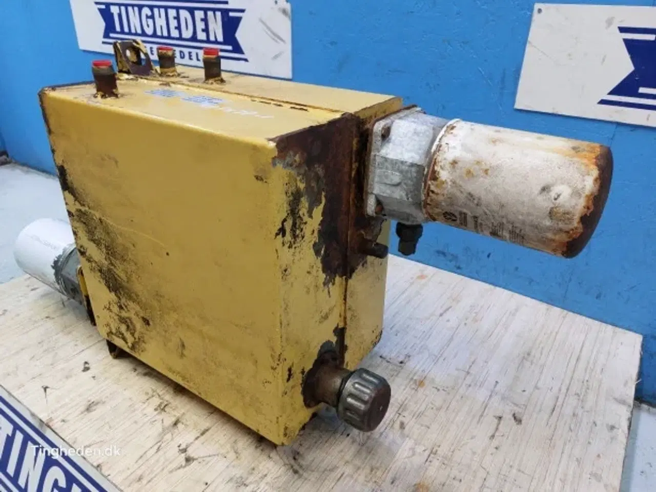 Billede 12 - New Holland FX38 Hydrauliktank 84429993