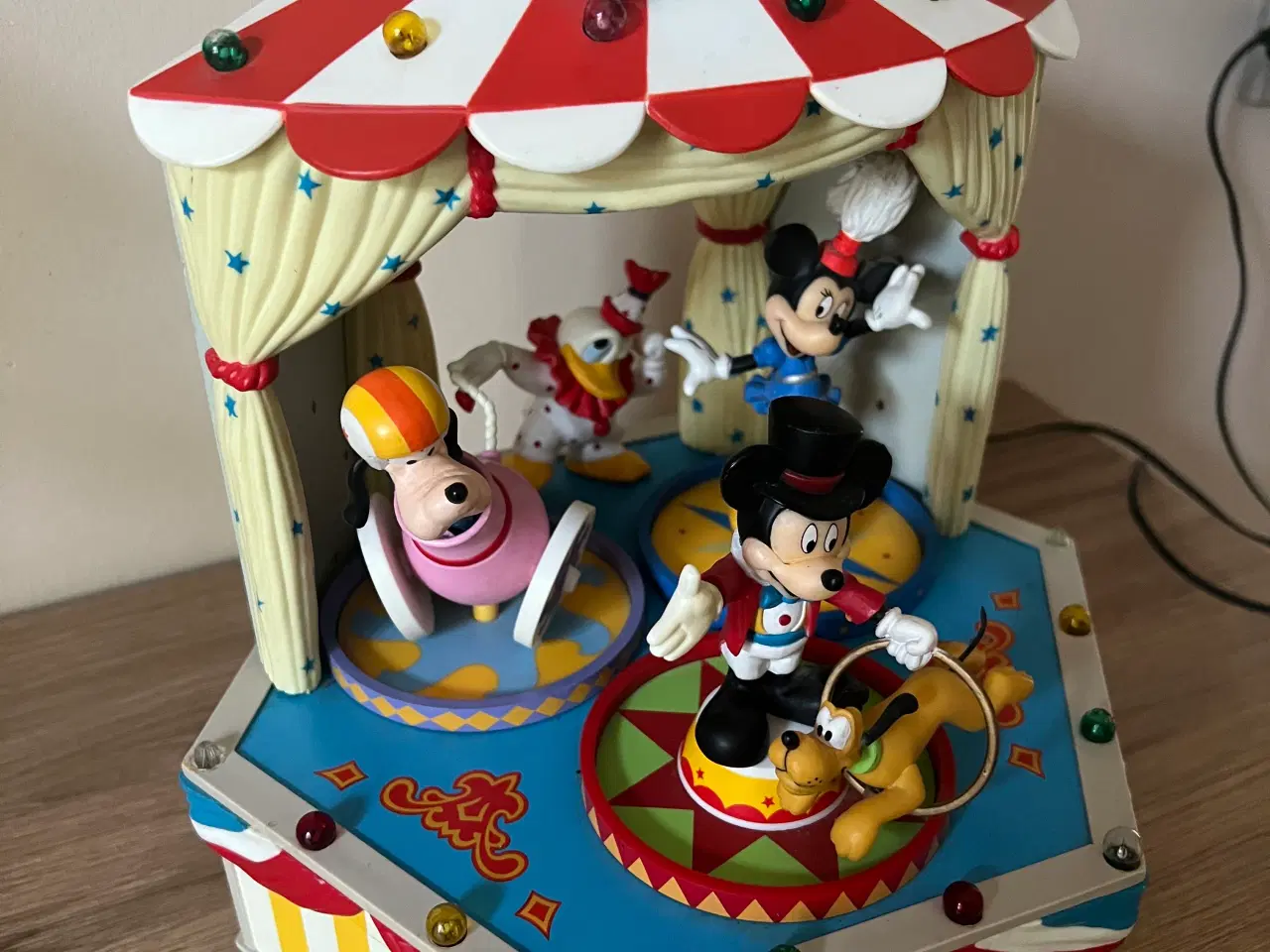 Billede 3 - Stor retro mekanisk Disney figur med musik og lys 