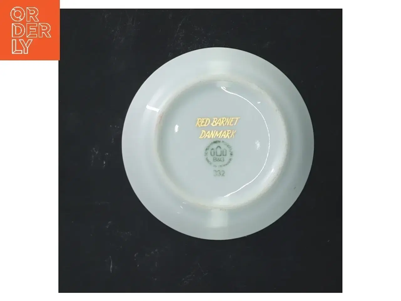 Billede 3 - Porcelænsfad med gylden figu (str. Ø 9 cm) fra Bing Og Grøndahl