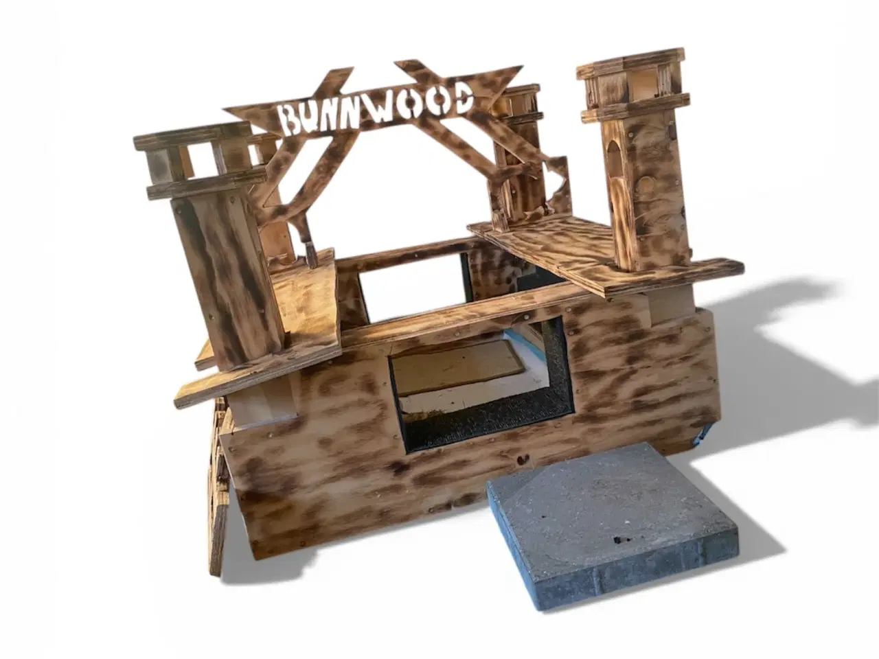 Billede 6 - 🐰 Unikt håndbygget kaninfort “Bunnywood”