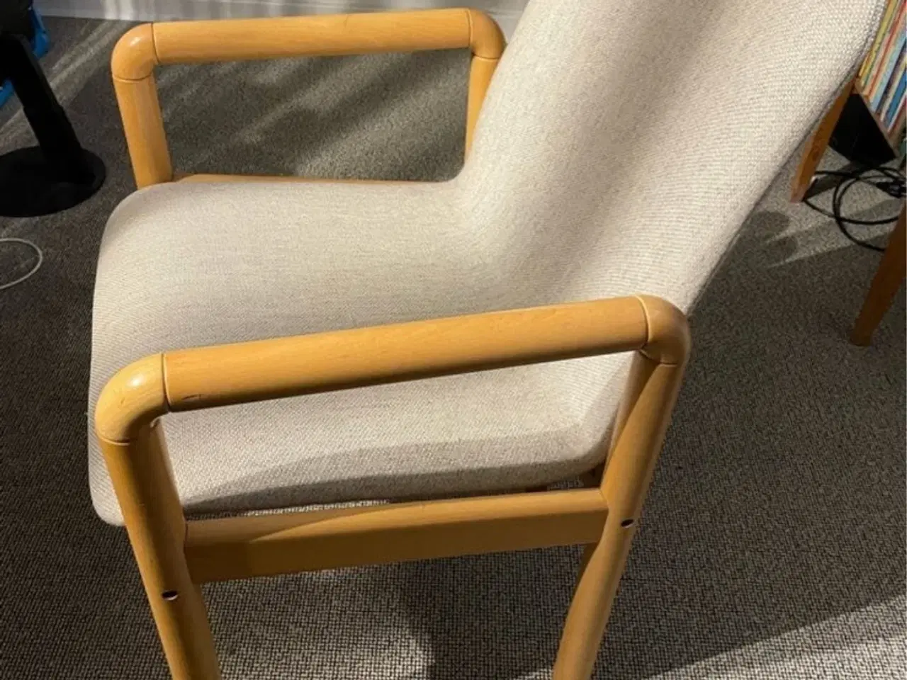 Billede 2 - Fin stol i bøg m/uldstof