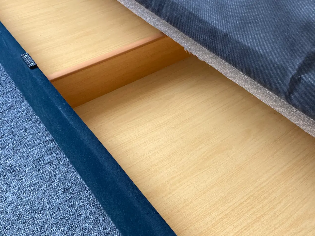 Billede 2 - Sovesofa m indbygget magasin