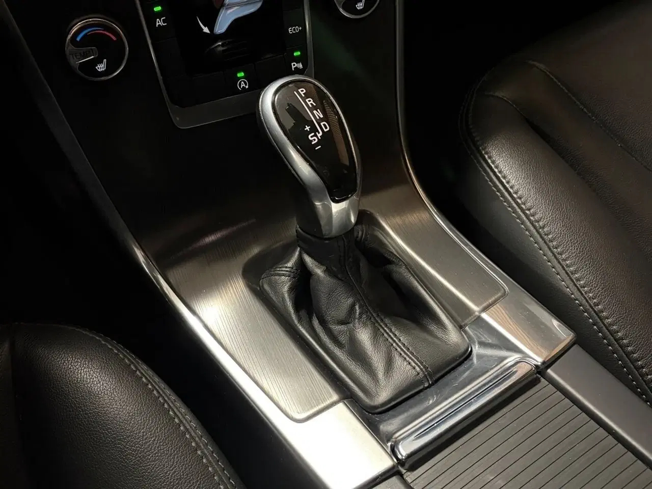 Billede 17 - Volvo XC60 2,0 D4 181 Momentum aut.