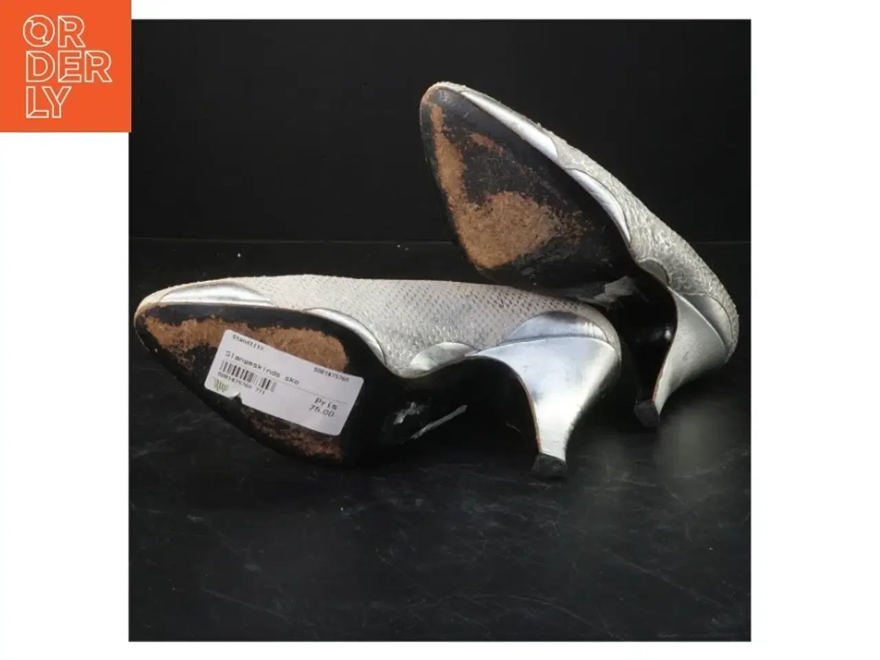 Billede 2 - Hvid slangeskinds hæl sko (str. 36 )