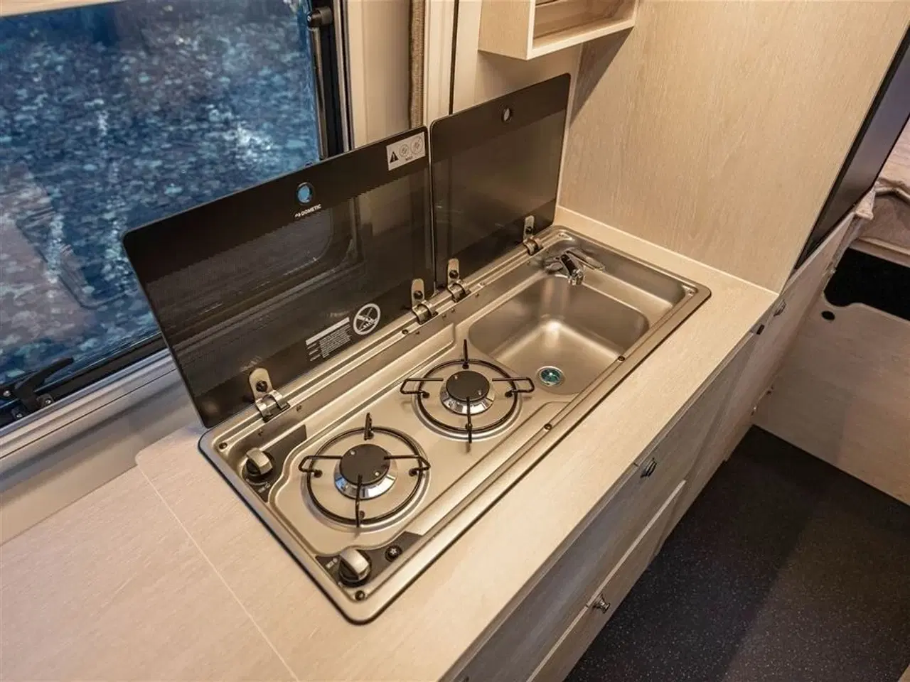 Billede 14 - 2026 - Tourne 6.4 Cruise aut. gear - Black