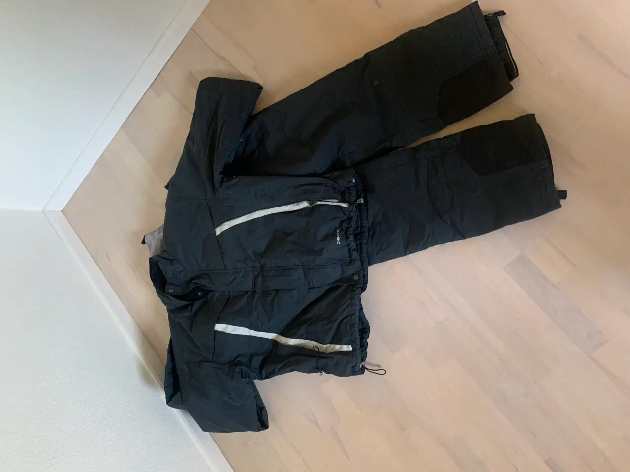Billede 1 - Skitøj - jakke og overall