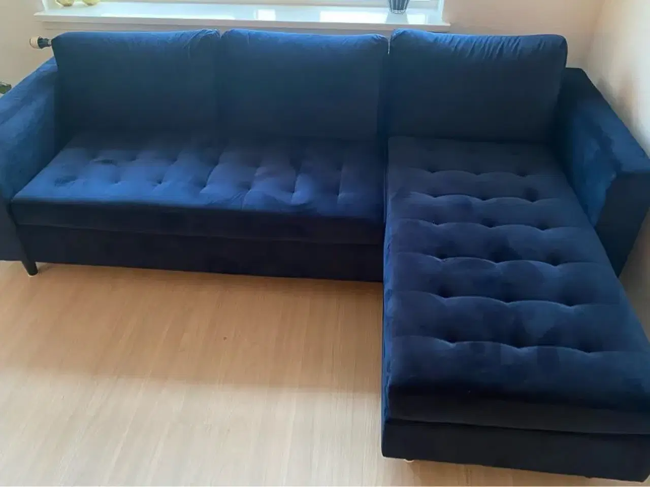 Billede 2 - Velour sofa med flytbar chaiselong