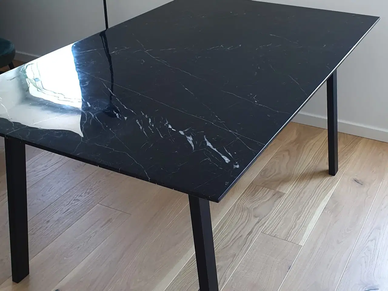 Billede 4 - Black marble dining table