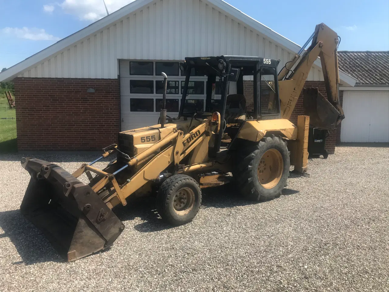 Billede 1 - Ford 555 Rendegraver