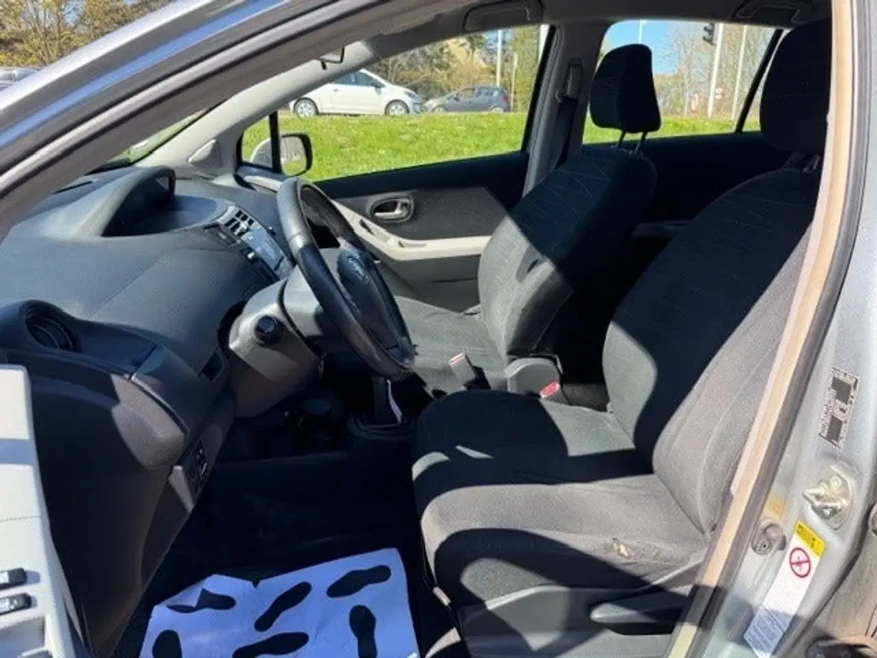 Billede 8 - Toyota Yaris 1,3 Luna