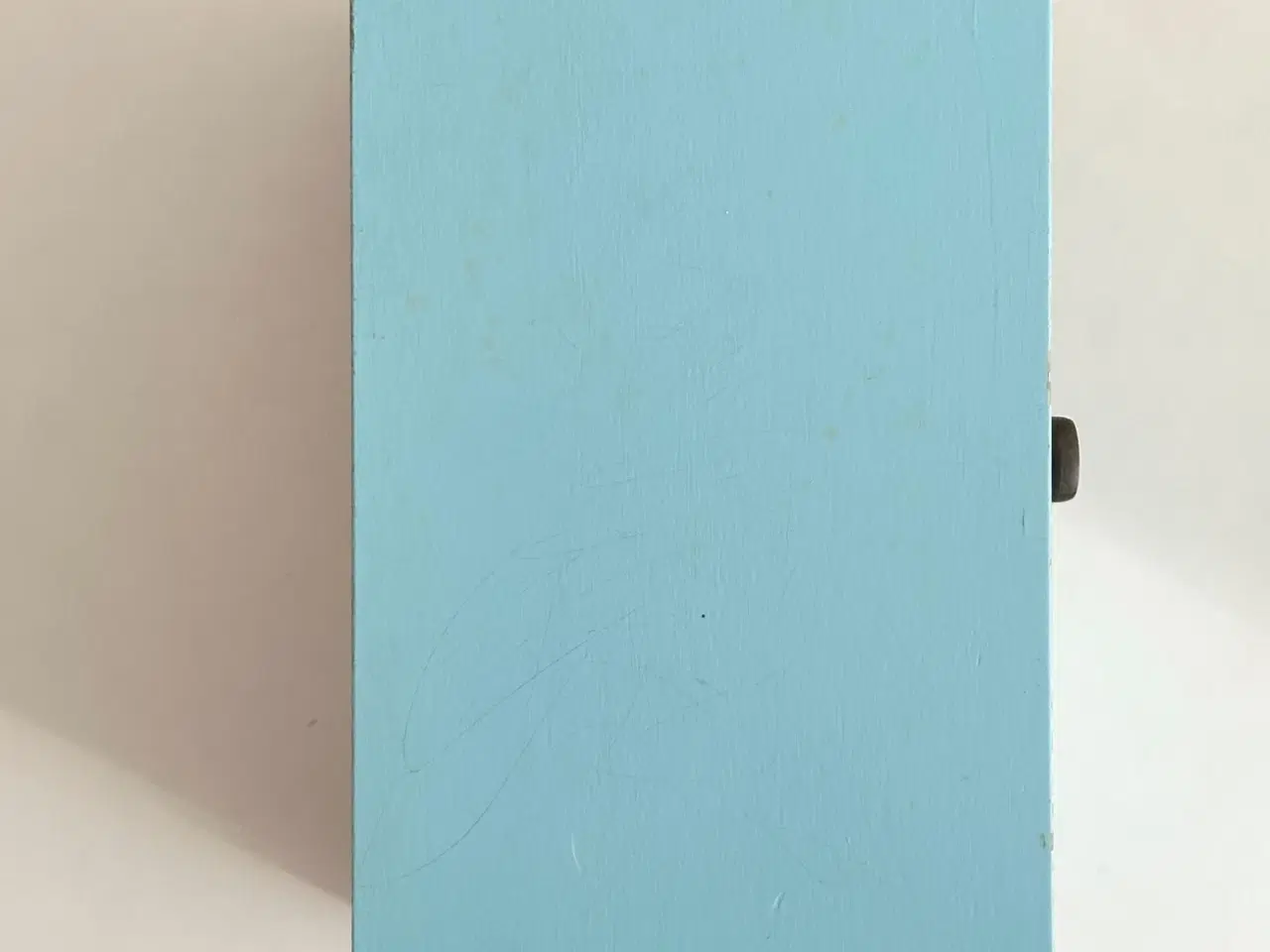 Billede 9 - Vintage dukkeskab m 2 låger