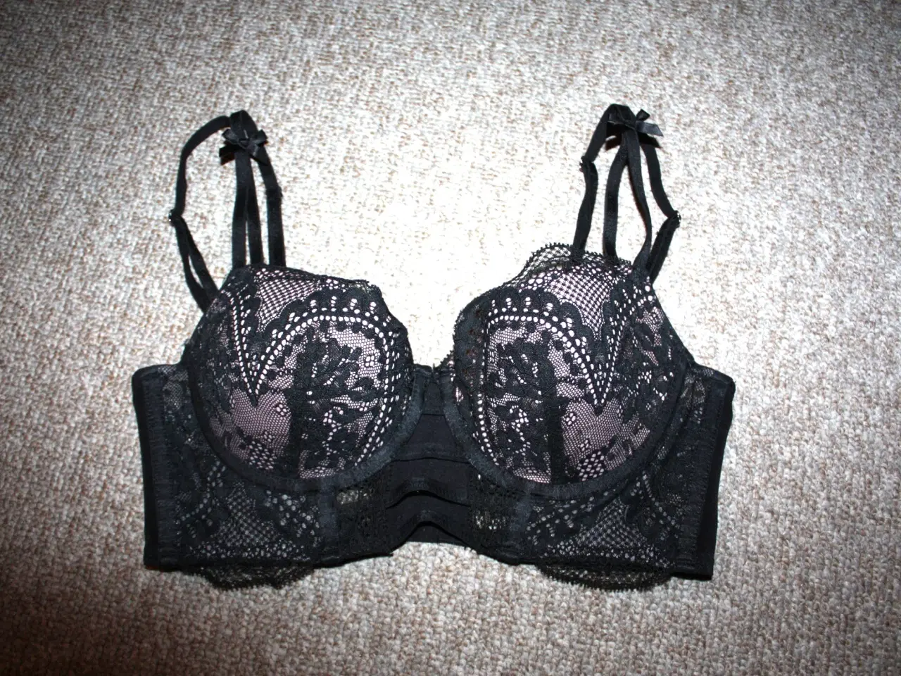 Billede 1 - BH Hunkemöller / hunkemøller str. 70 C (EU)