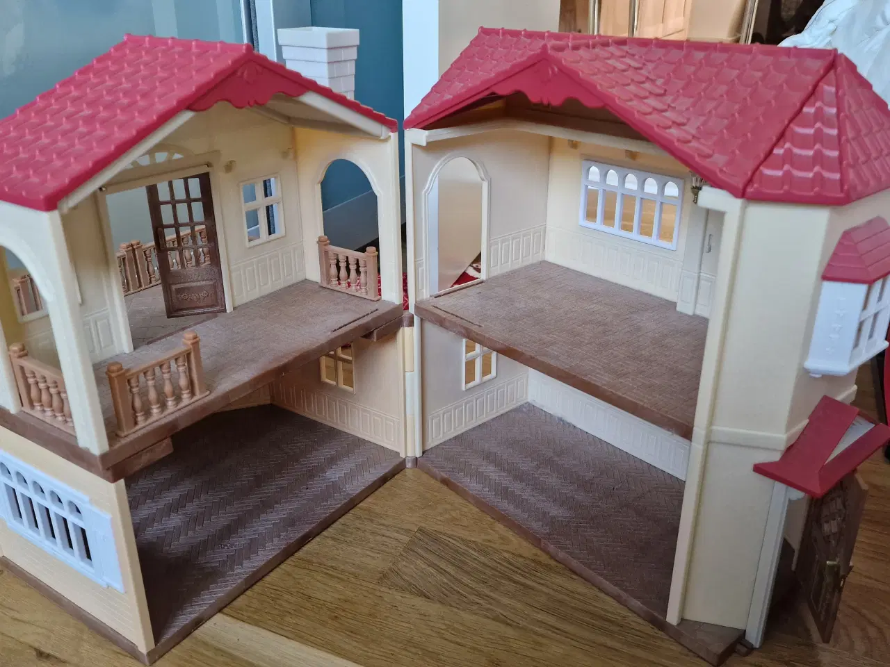 Billede 5 - Sylvanian Families Red Roof landsbyhus med balkon 