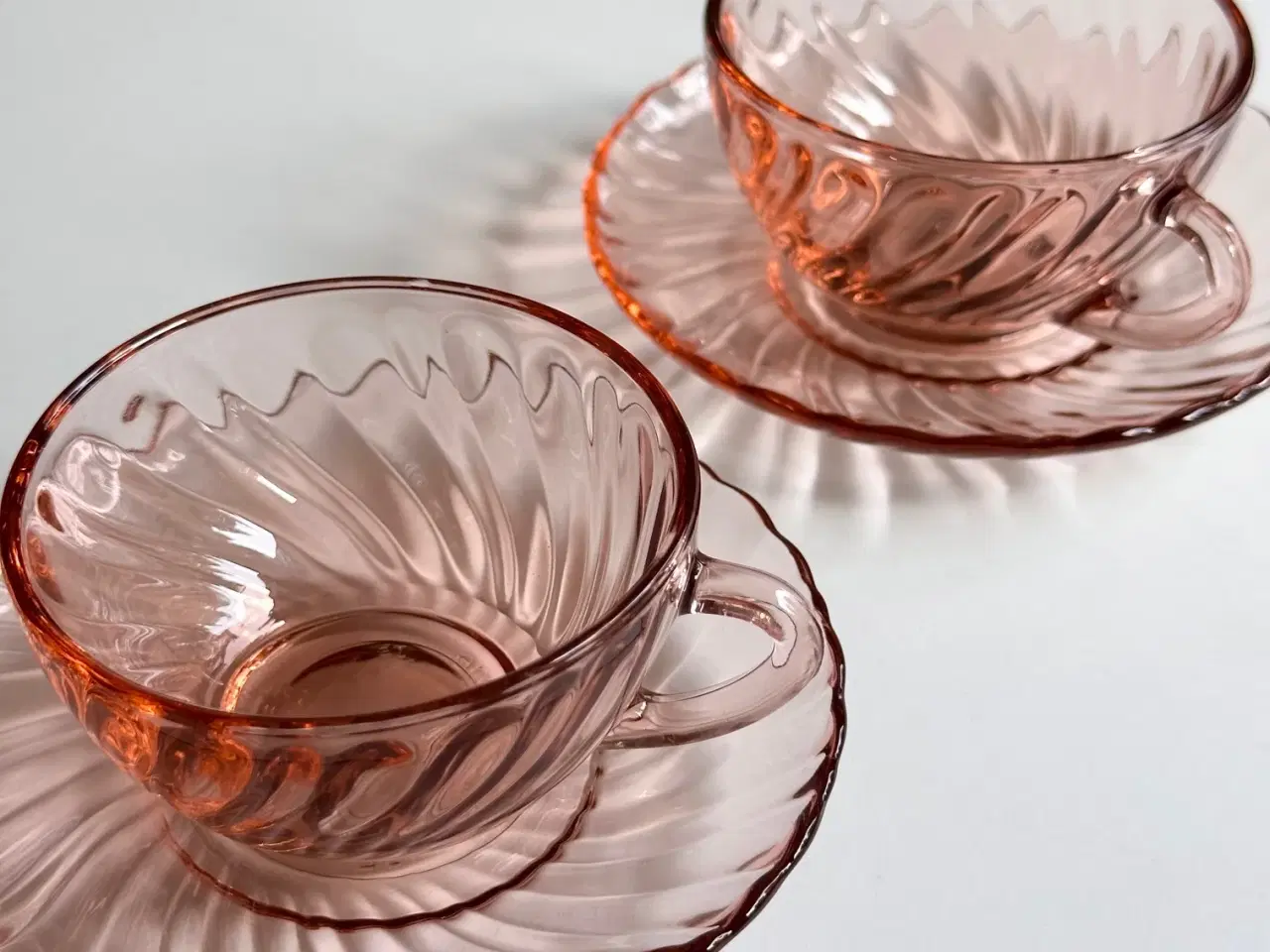 Billede 3 - Espressokopper m swirl, Arcoroc, 2 stk samlet