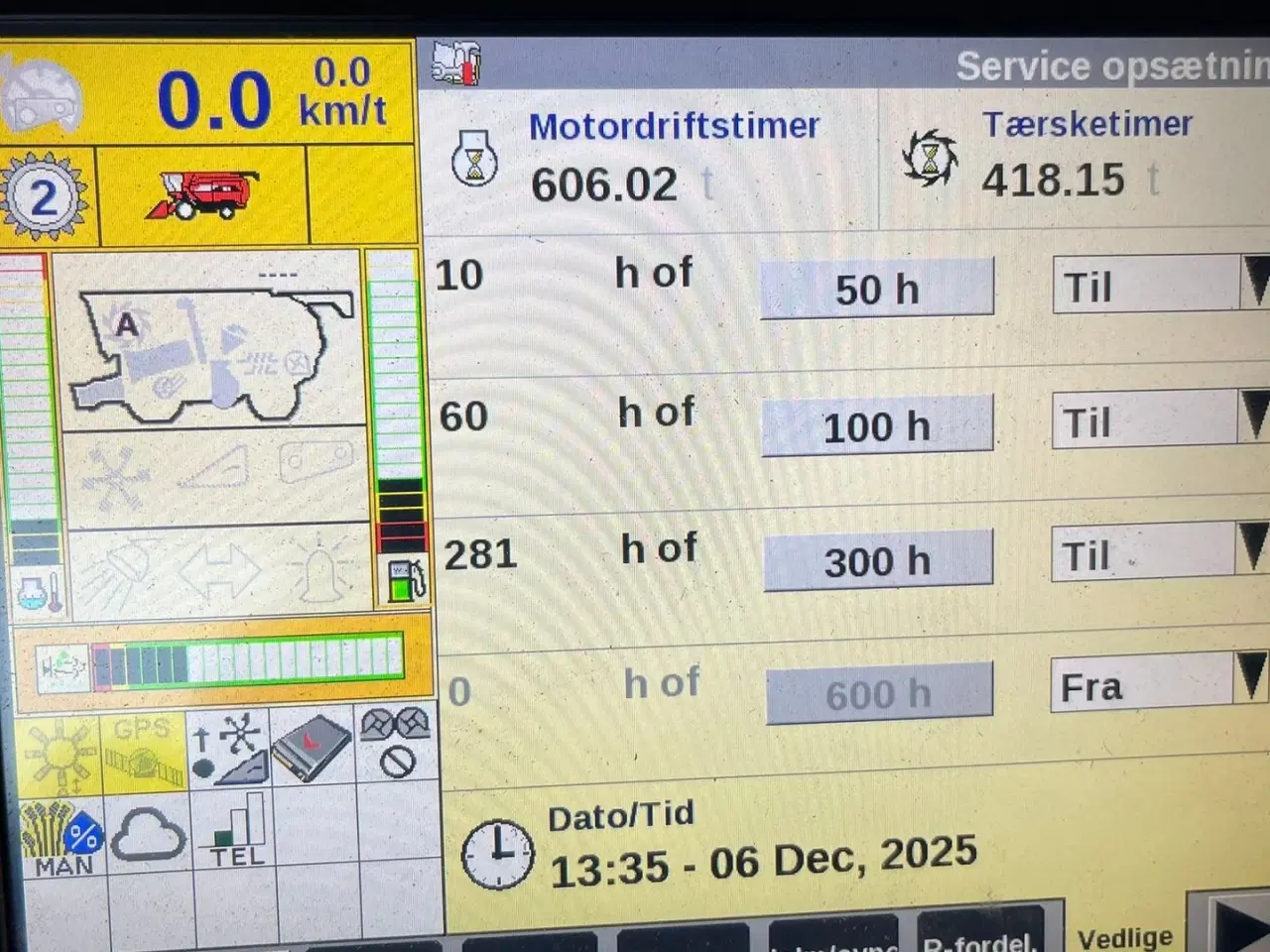 Billede 2 - Case IH 8250 Axial-Flow med 35fod Varicut skærebord. Dansk maskine