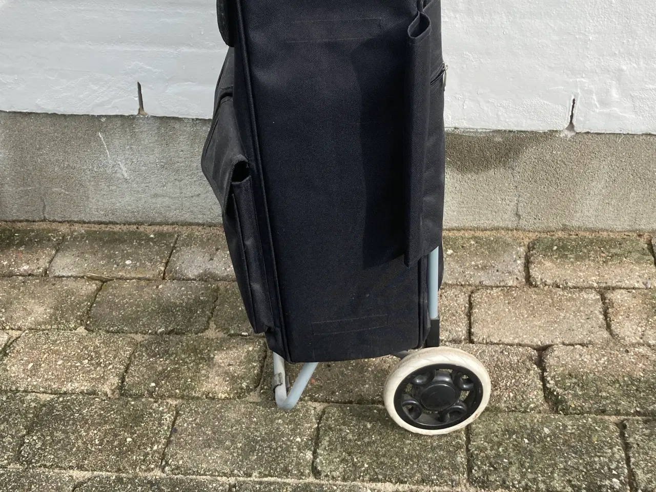 Billede 2 - Sort indkøbstrolley 