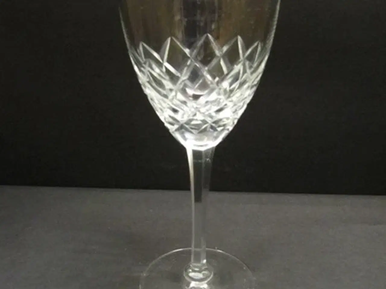 Billede 1 - Bror Rødvinsglas. H:165 mm.