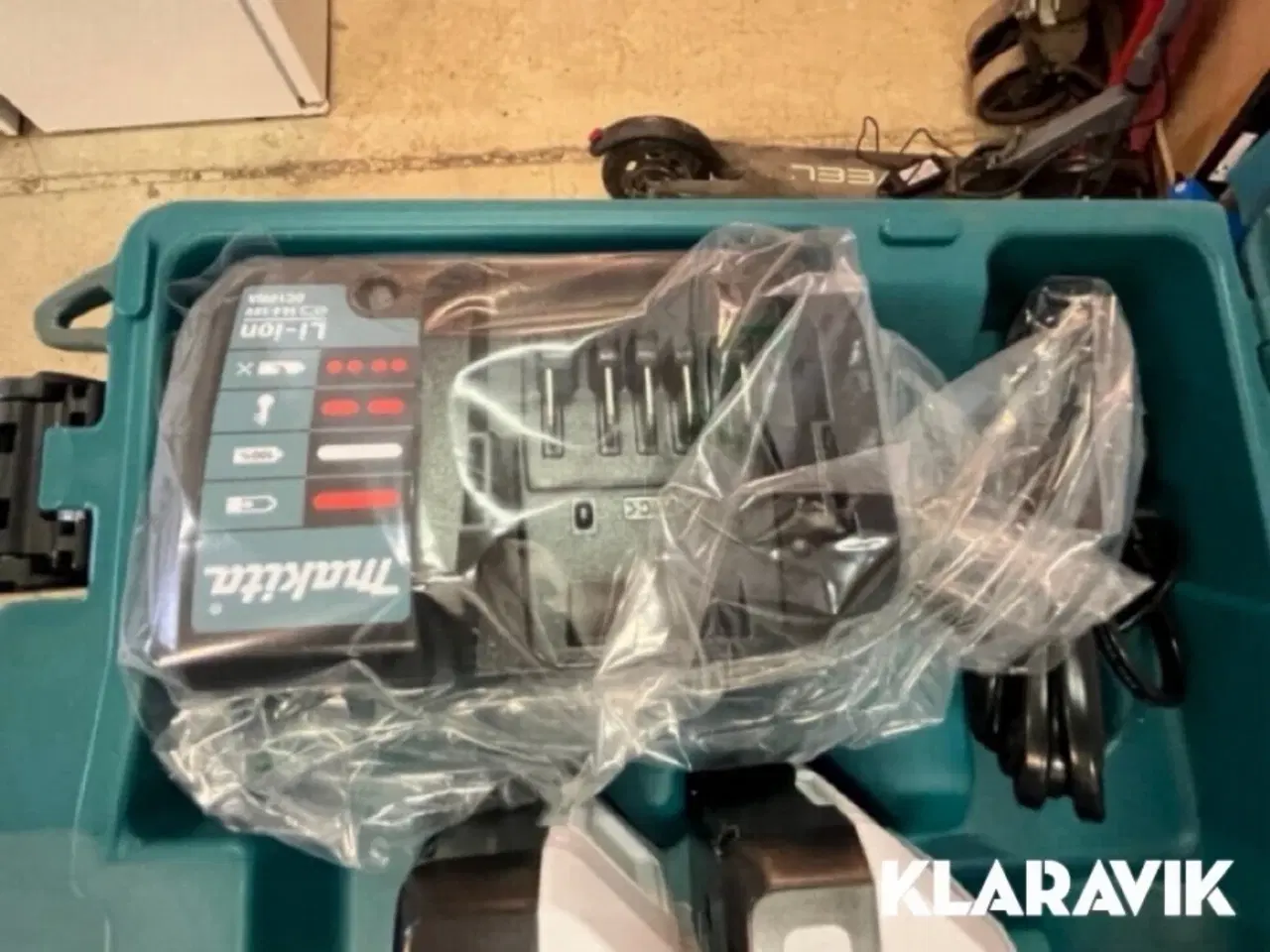 Billede 3 - Batteri/lade sæt Makita HP457DWE