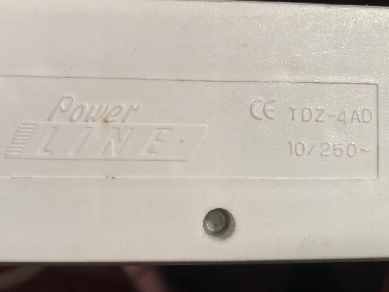 Billede 2 - Stikdåse med 4 udtag