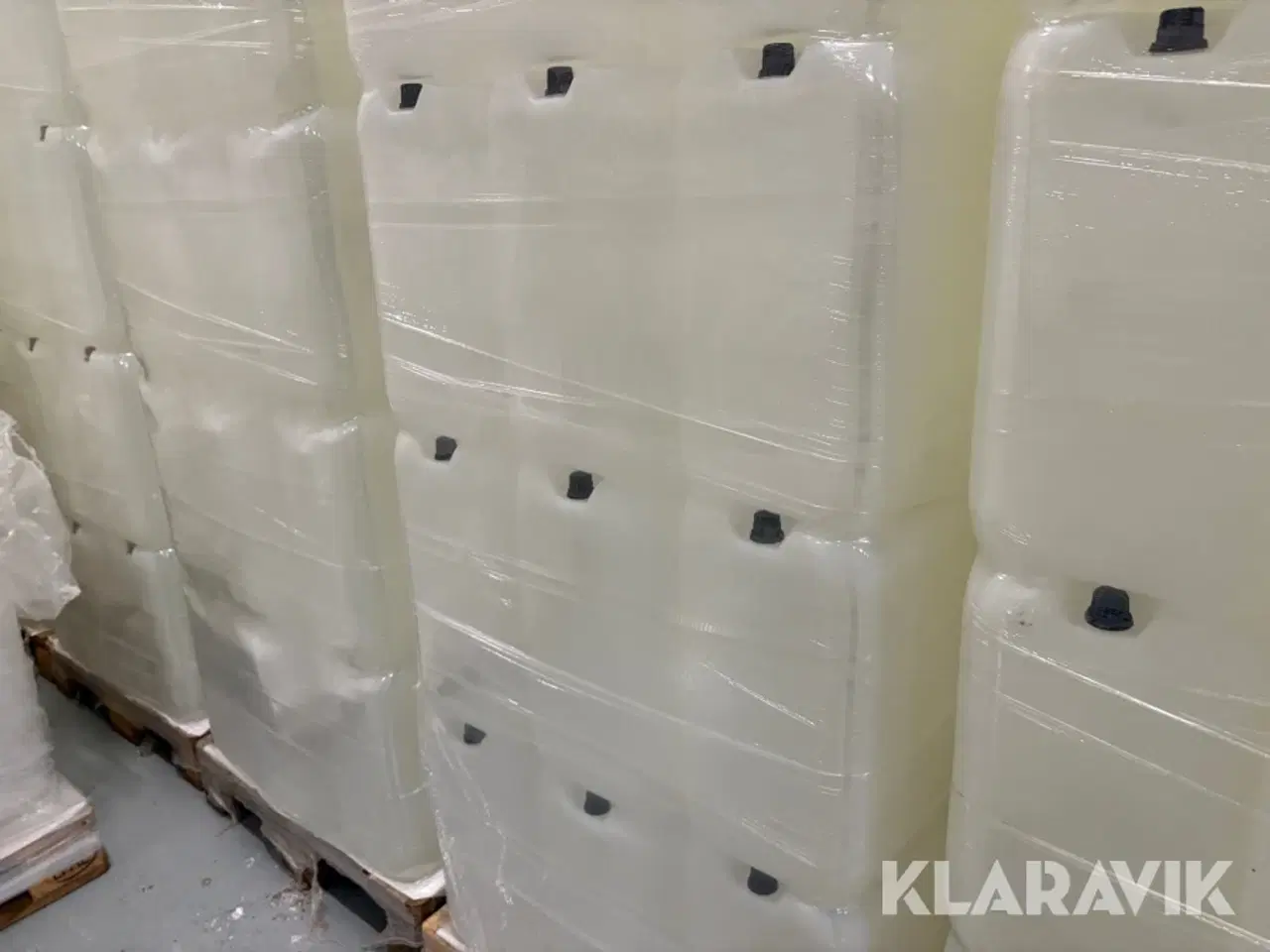 Billede 4 - Plastikflasker Kambo 9493 - 11 paller af 60 stk