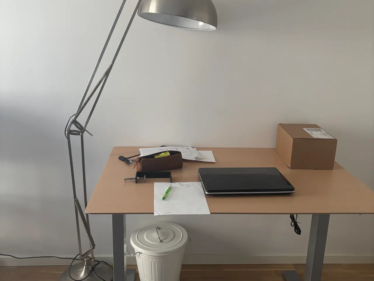 Billede 1 - Stor gulvlampe/standerlampe i sølvmetal