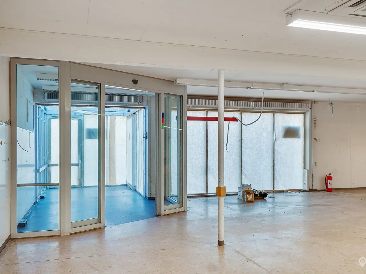 Billede 4 - Stor-butik ved byens bedste indfaldsvej