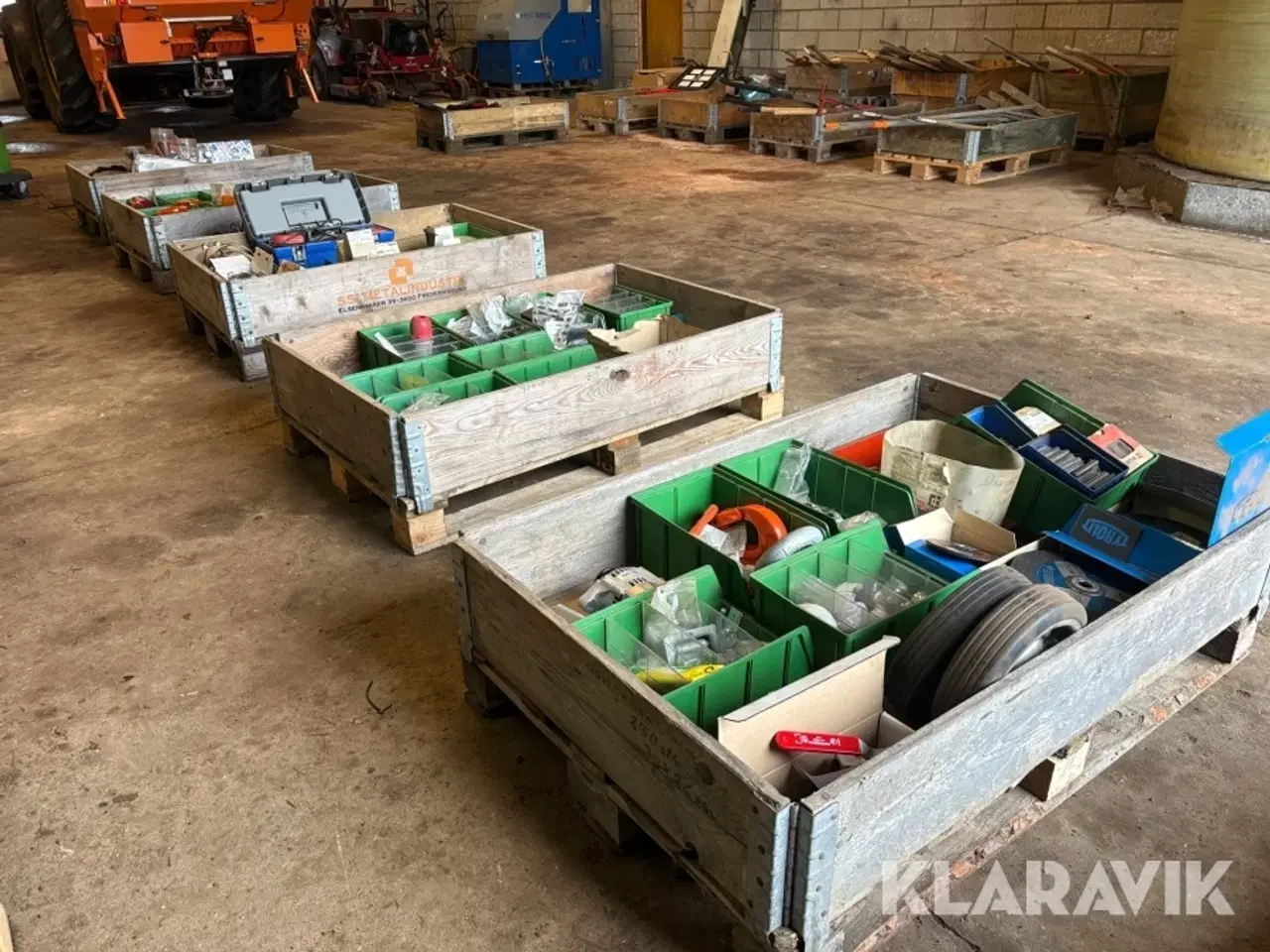 Billede 2 - Lot med reservedele - 5 paller