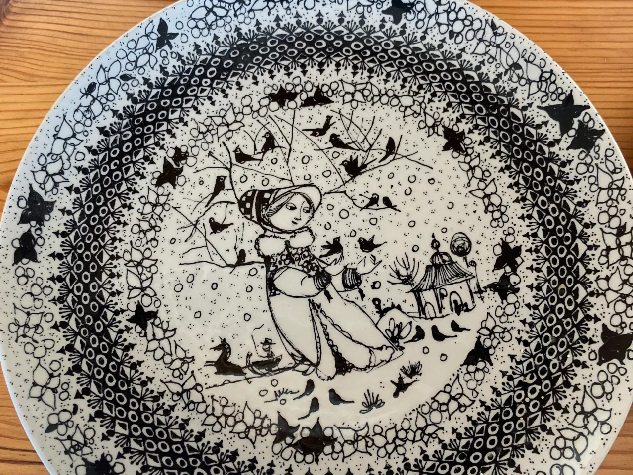 Billede 4 - Bjørn Wiinblad platter - de 4 årstider