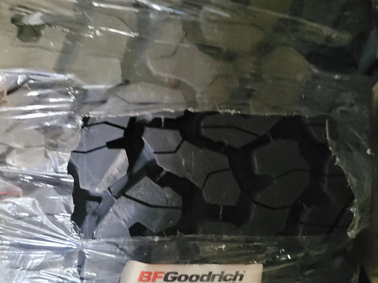 Billede 3 - LT 235 / 65 R 17