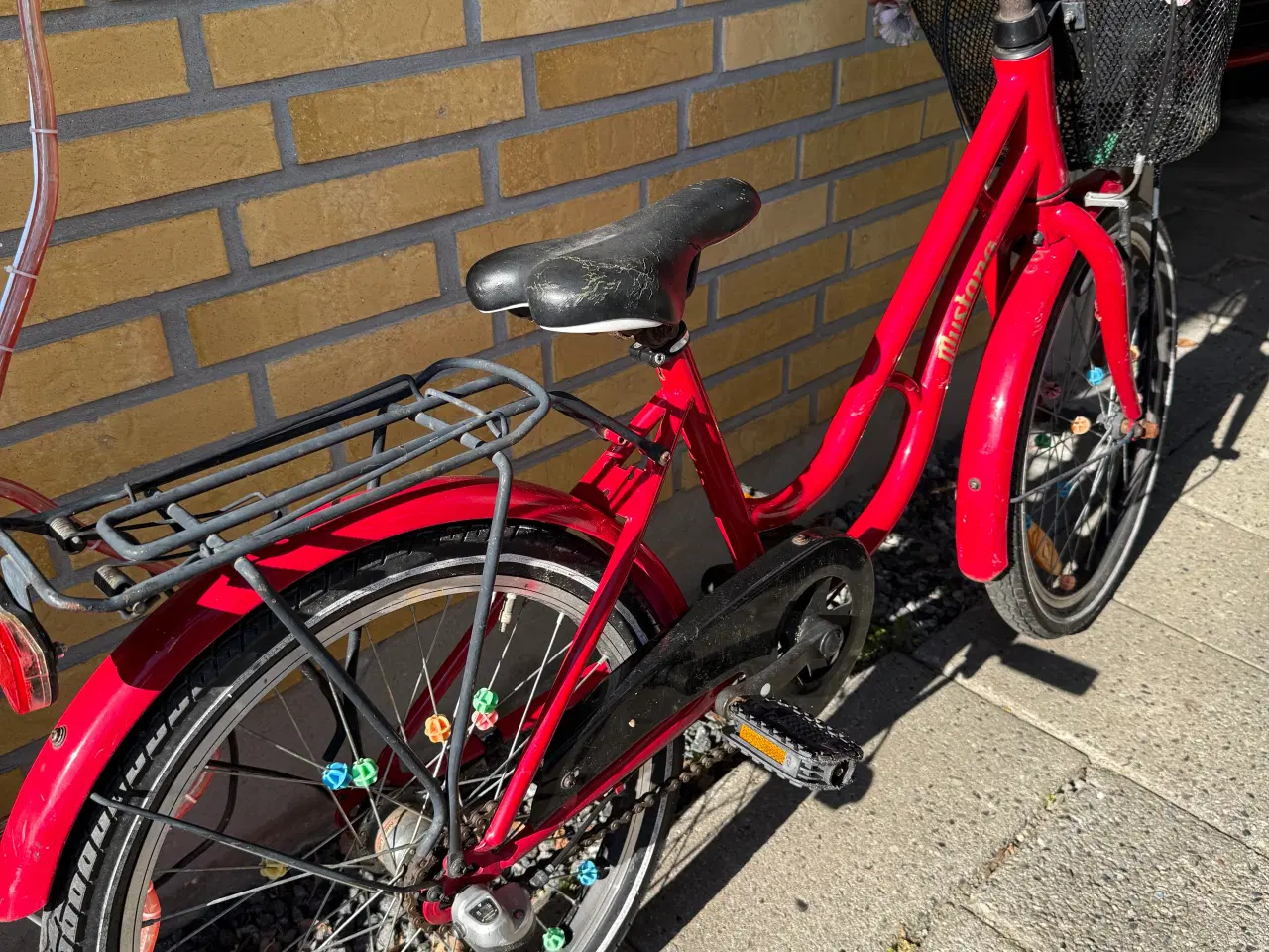 Billede 1 - Pigecykel til  5-6 år