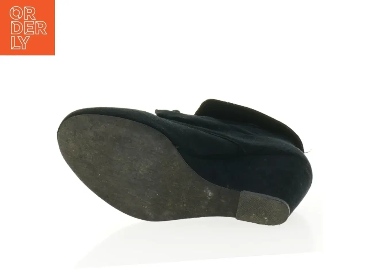 Billede 2 - Sort ankelstøvle med kilehæl (str. 41)