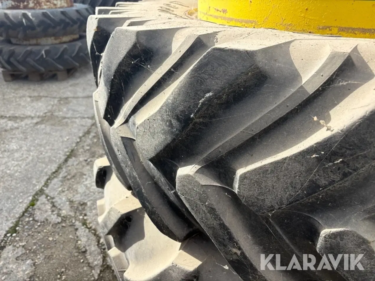 Billede 4 - Tvillinghjul Firestone Radial 7000