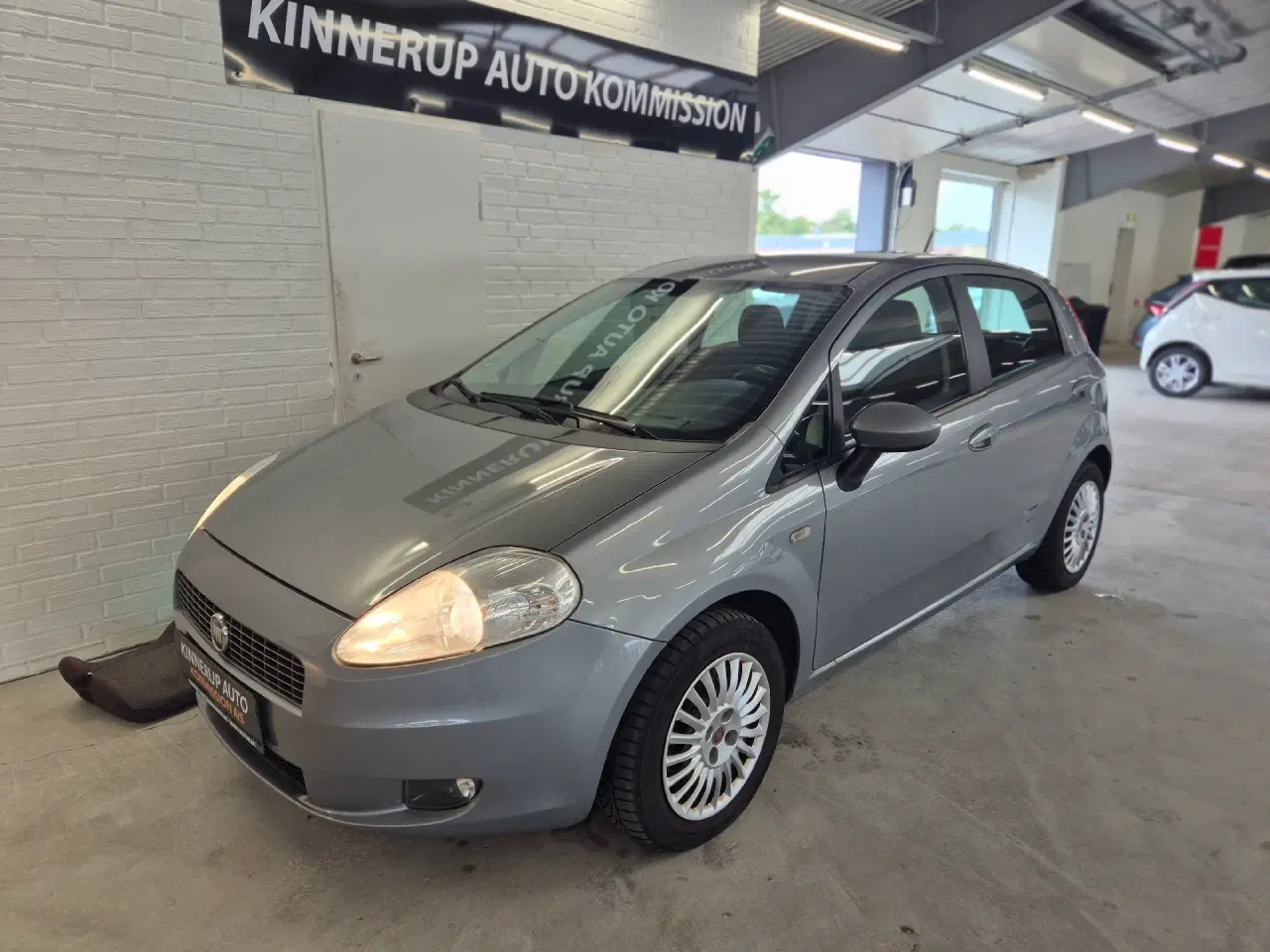 Billede 2 - Fiat Grande Punto 1,4 Dynamic 77HK 5d