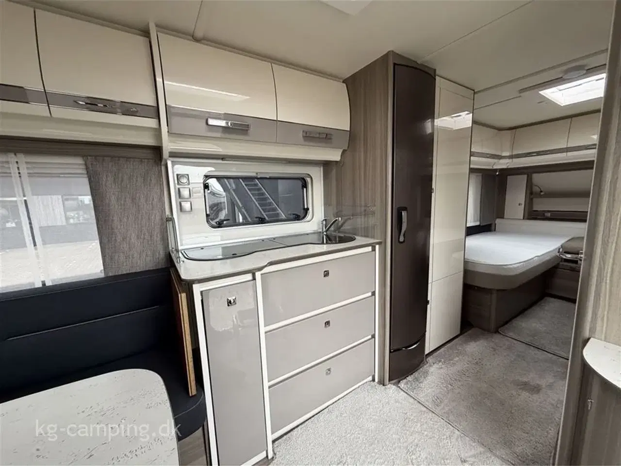 Billede 5 - 2020 - Fendt Tendenza 515 SG   Lækker enkeltsengsvogn med mover, fortelt og meget mere. Kan opvejes til 2000 KG