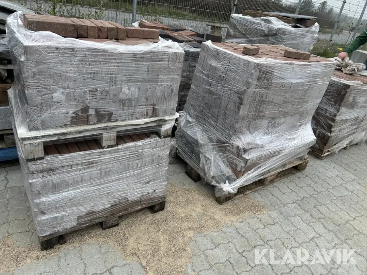 Billede 1 - Havefliser Ca 2000 styk, rød