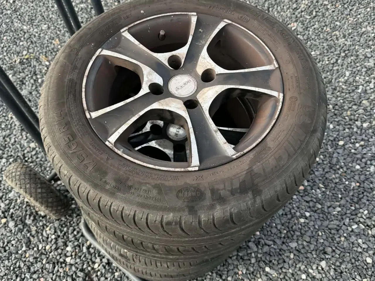 Billede 2 - 14" Alufælge med Michelin Energy saver sommerdæk