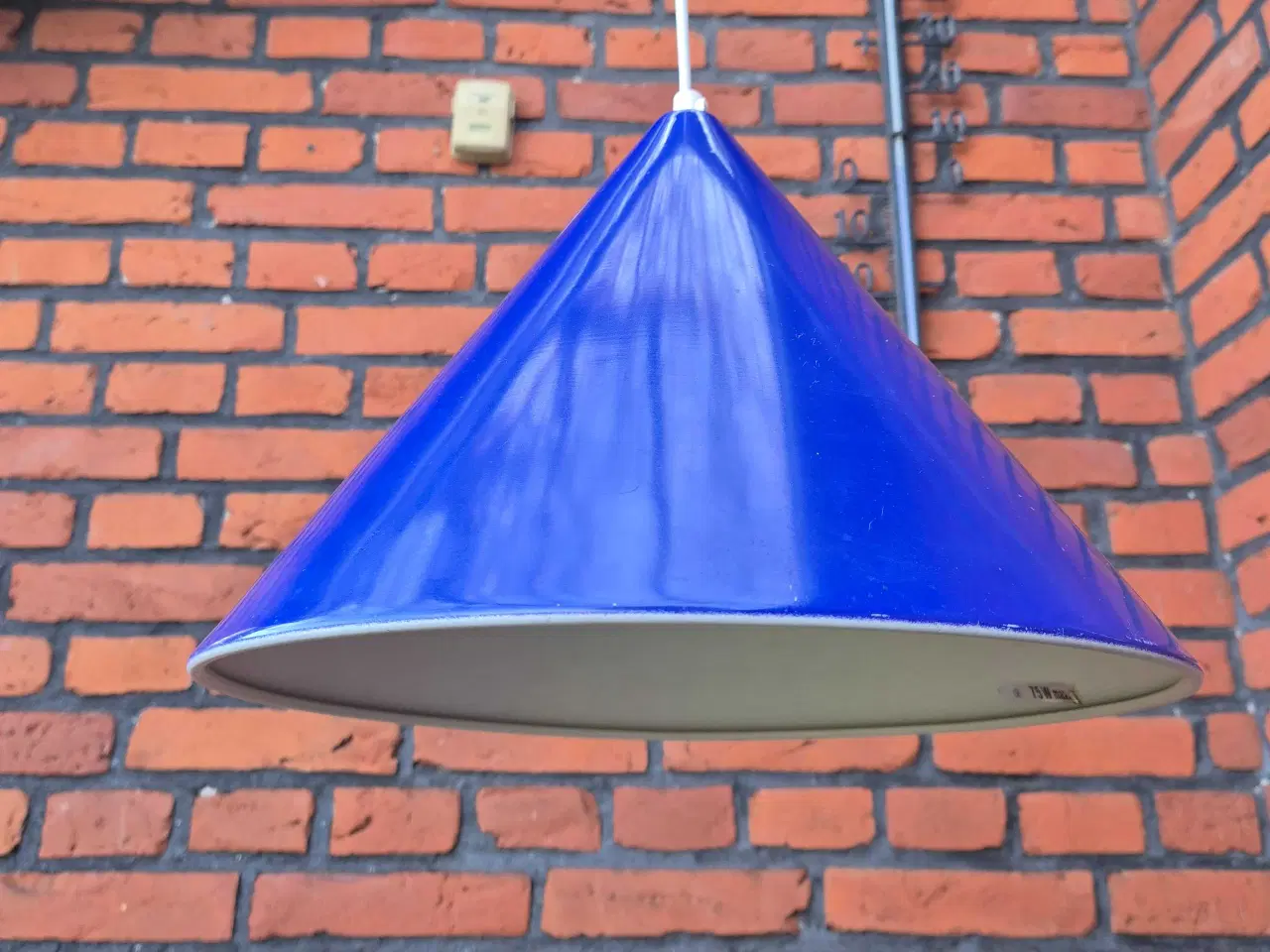 Billede 12 - Lilla kegleformet retrolampe 